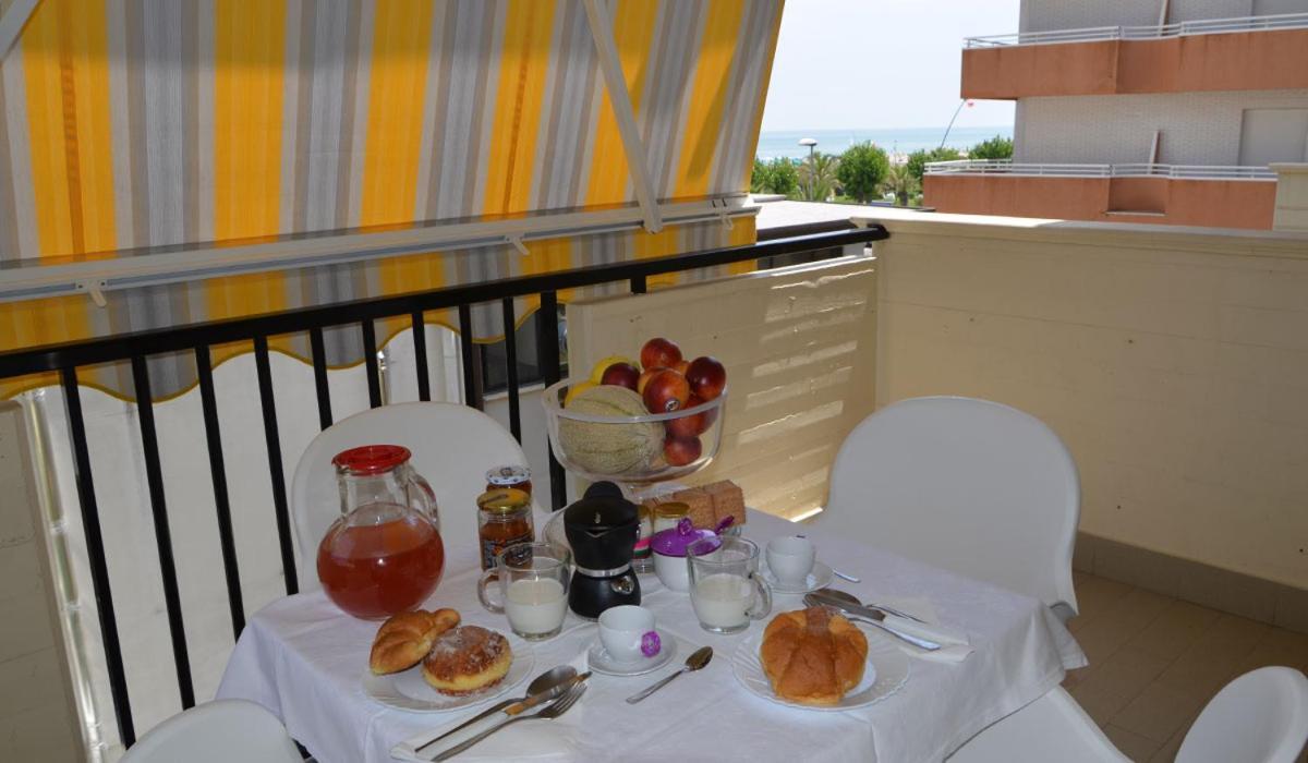 Residence Riviera Alba Adriatica Eksteriør billede
