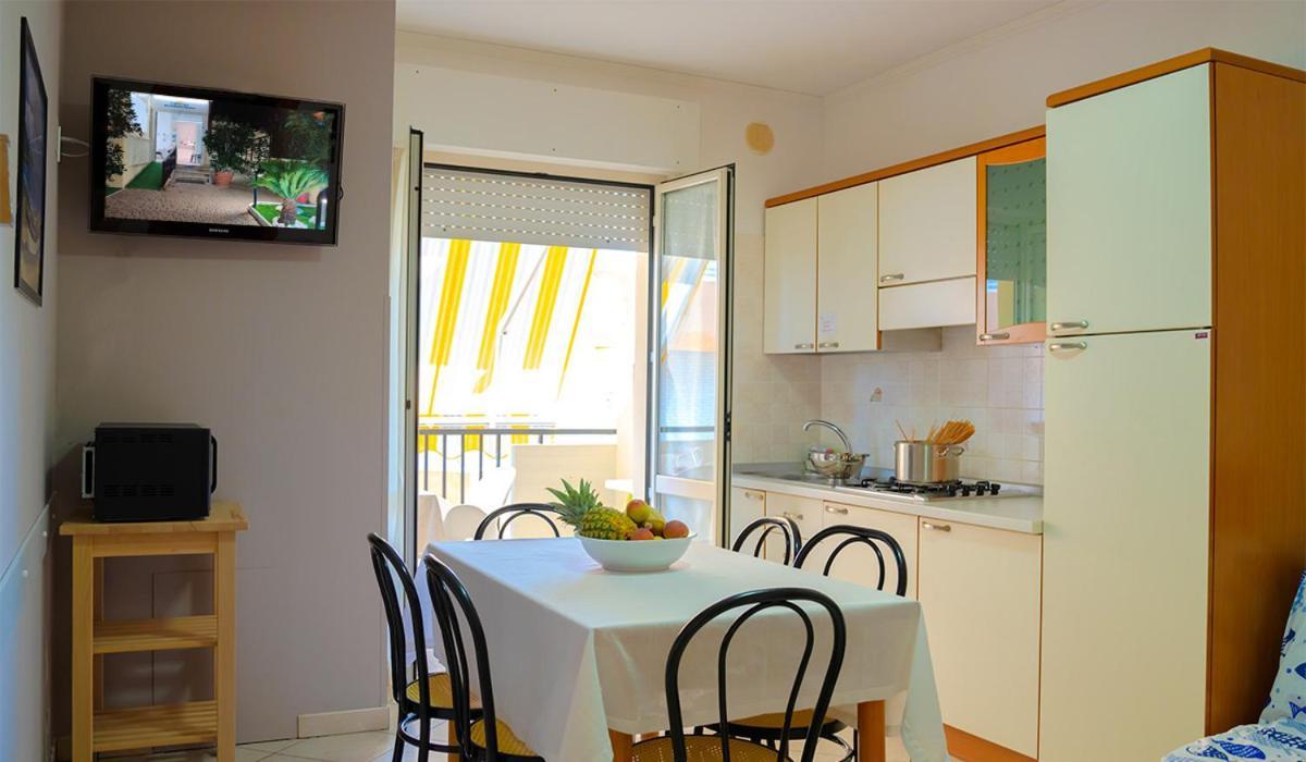 Residence Riviera Alba Adriatica Eksteriør billede