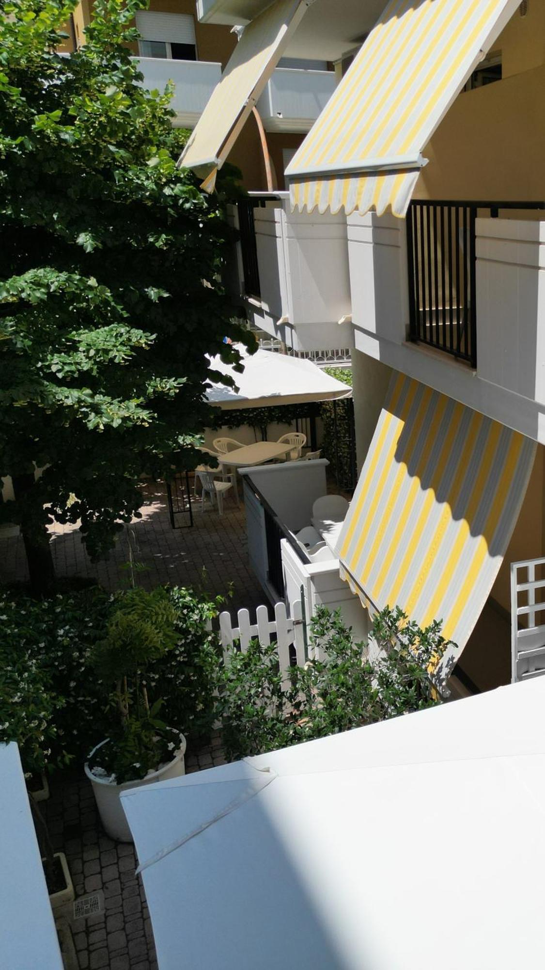 Residence Riviera Alba Adriatica Eksteriør billede