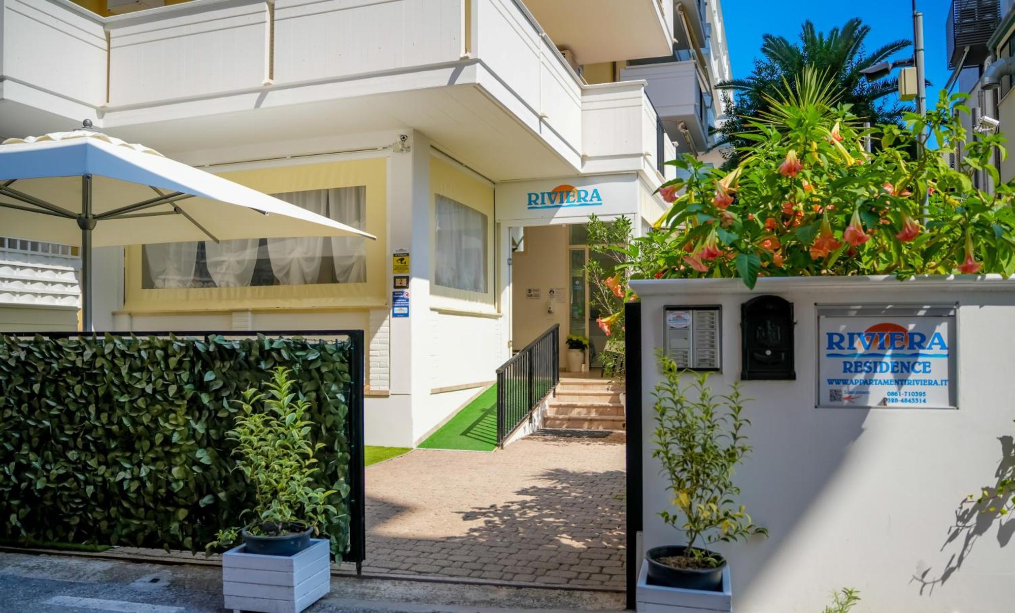 Residence Riviera Alba Adriatica Eksteriør billede